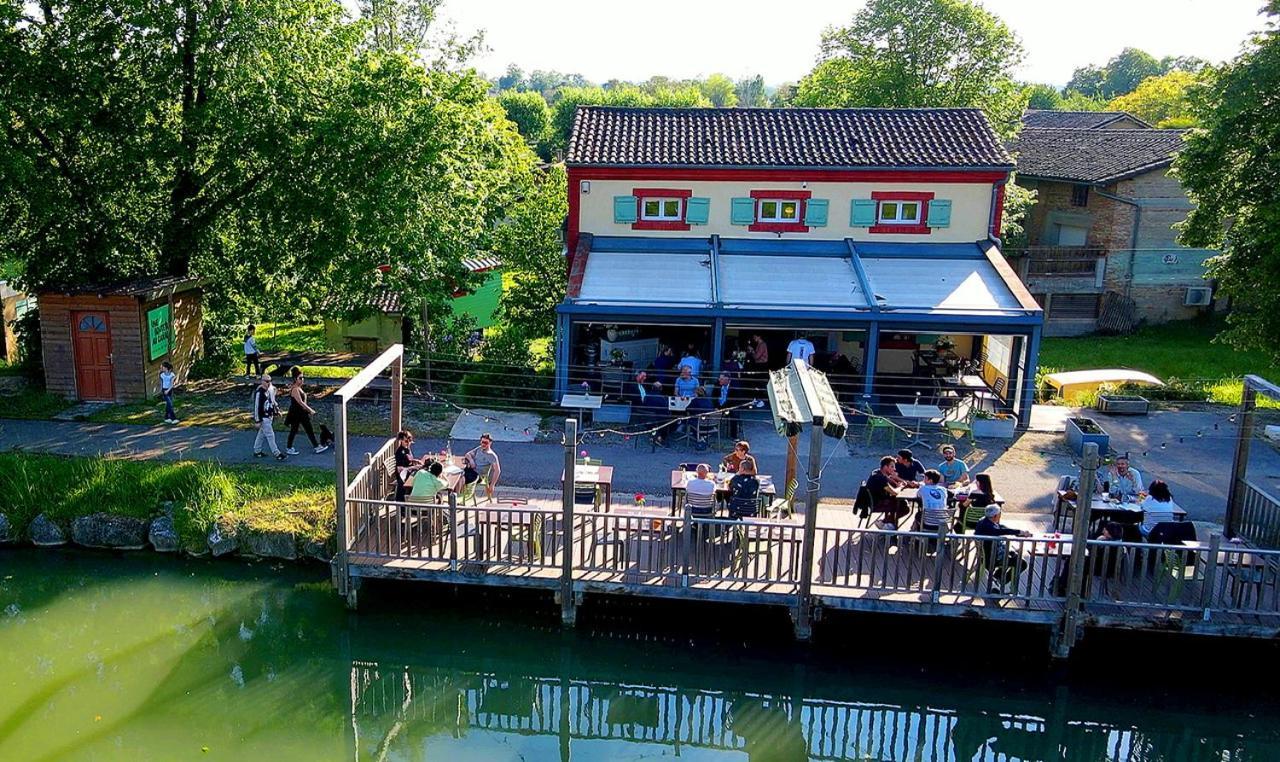 Une Bouteille Au Canal Dieupentale Exterior foto